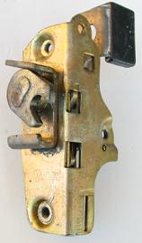 181 837 015/016 - DOOR LOCK INSIDE LEFT/RIGHT-USED
